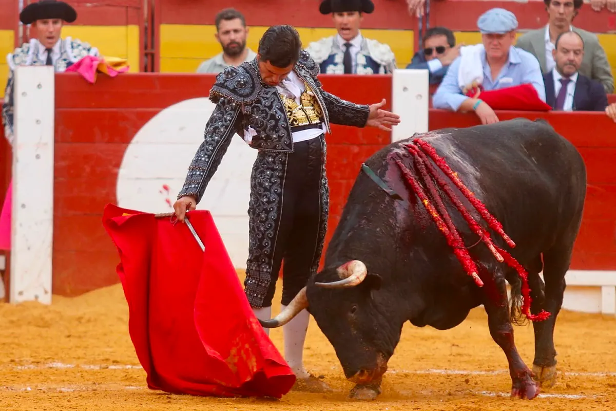 Imagen para: Morante de la Puebla destaca en tarde de triunfos de Roca Rey y Manzanares en Alicante