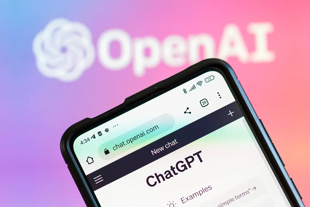 Imagen para: La Banca Pequeña en el Laberinto de la Inteligencia Artificial