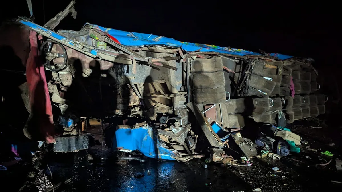 Tragedia en Uganda: 20 niños y un adulto mueren en accidente de autobús escolar