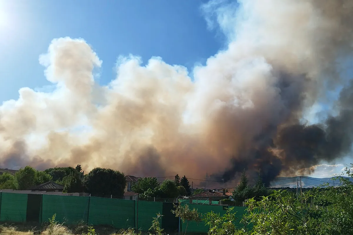 El incendio de Lozoyuela en la sierra de Madrid: situación crítica y esfuerzos de control