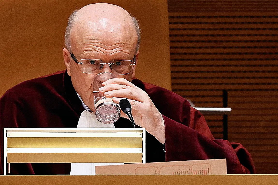 Imagen para: El Supremo reafirma su rechazo a la amnistía por malversación de Puigdemont